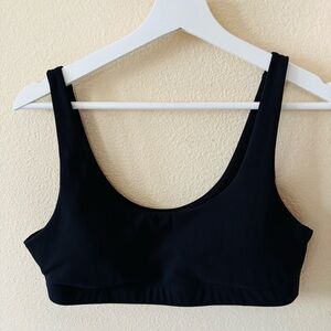 Vuori Altheform Black Scoop Sports Bralette black size L